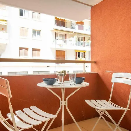 1 Bedroom In Center Appartement