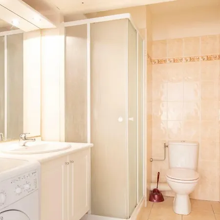 Апартаменты 1 Bedroom In Center Антиб